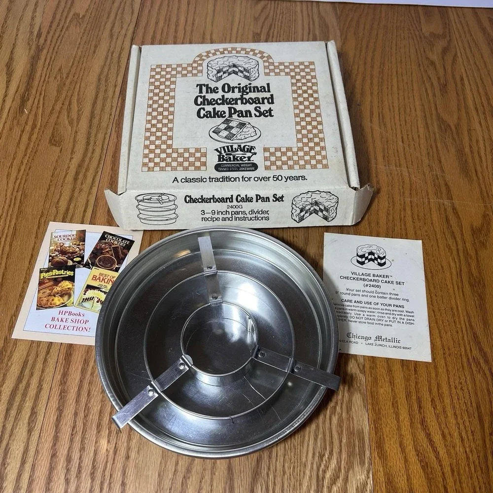 VINTAGE - Village Bakery The Original Checkerboard Cake Pan Set
